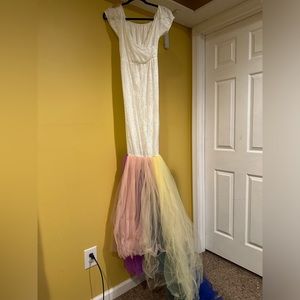 Women’s White Top With Botem Layered Multi Colored Maternity Shoot Dresses